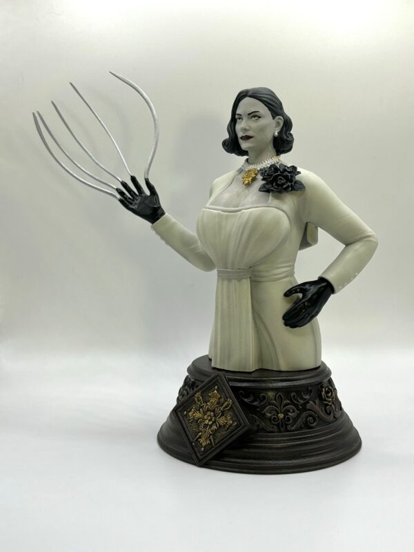 Figura Lady Dimitrescu Resident Evil VIII - Imagen 3